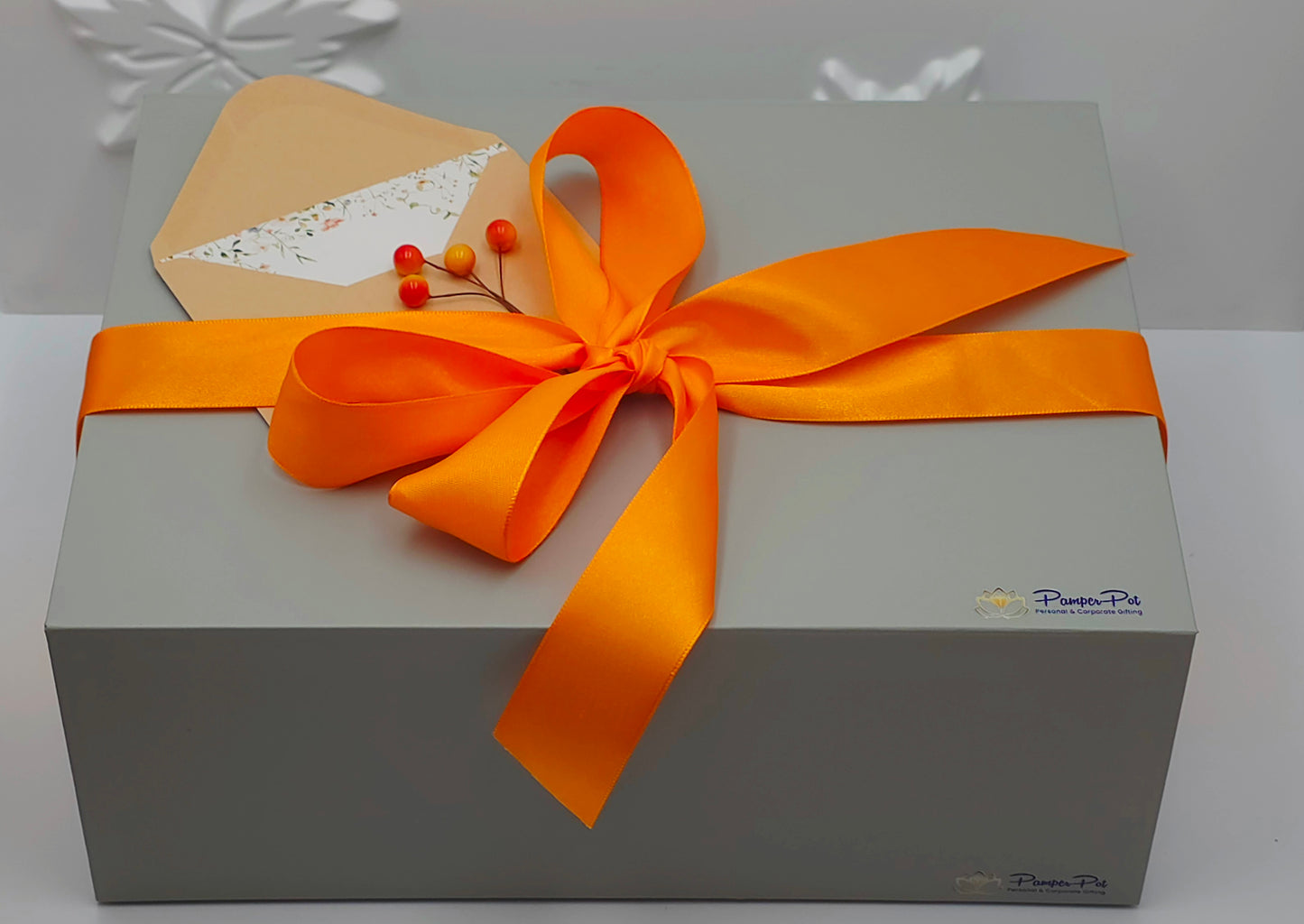 Autumn Gold Premium Gift Vault